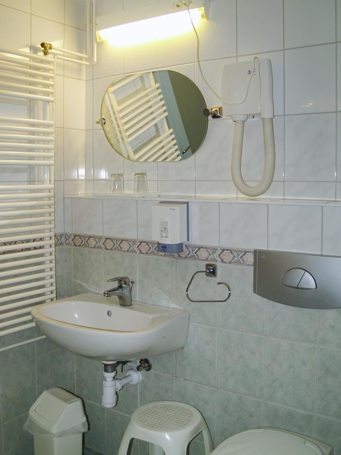 Hotel Nostra Siófok Buitenkant foto